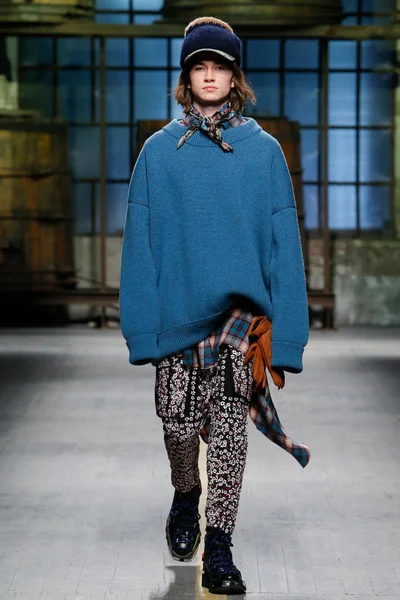 Look 8